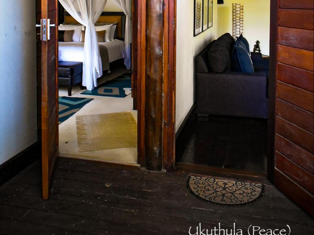 Ihlozi Bush Lodge 赫卢赫卢韦 外观 照片